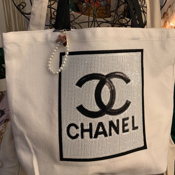 Fashion inspired handmade tote - Picture 1 of 8